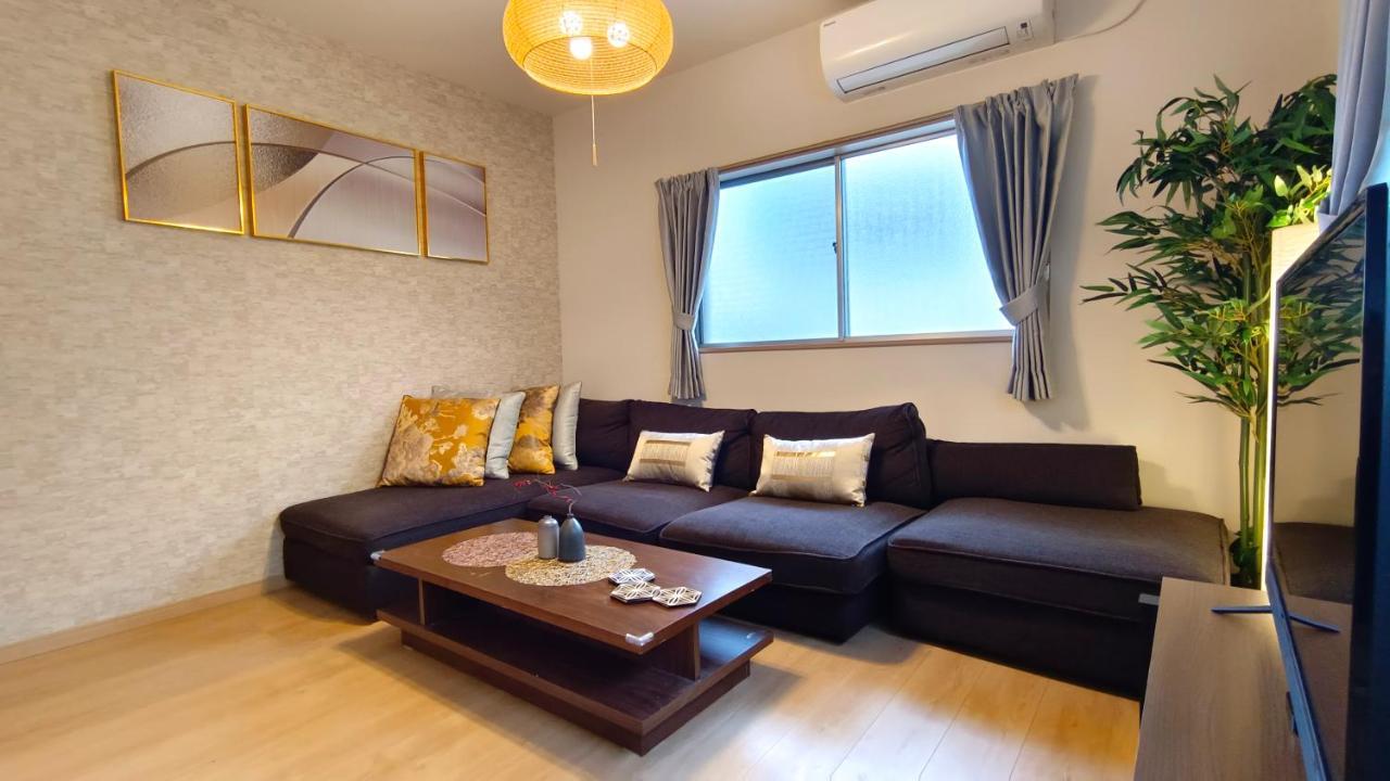 Tsukiyume Kan - House With Parking, 10Mins To Usj, Tennoji, Namba Osaka Buitenkant foto