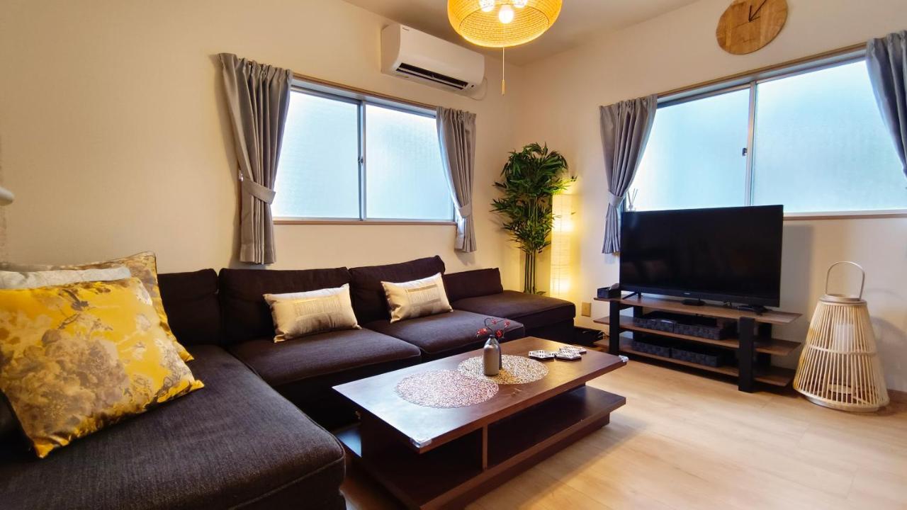 Tsukiyume Kan - House With Parking, 10Mins To Usj, Tennoji, Namba Osaka Buitenkant foto
